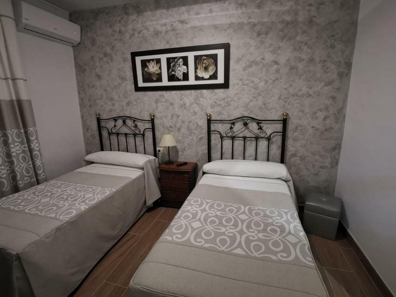 Hostal El Sevillano Rus Zewnętrze zdjęcie