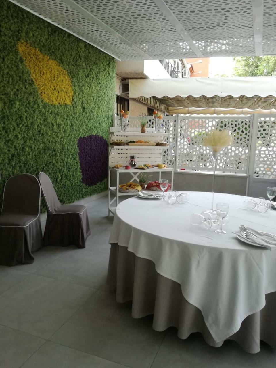 Hostal El Sevillano Rus Zewnętrze zdjęcie
