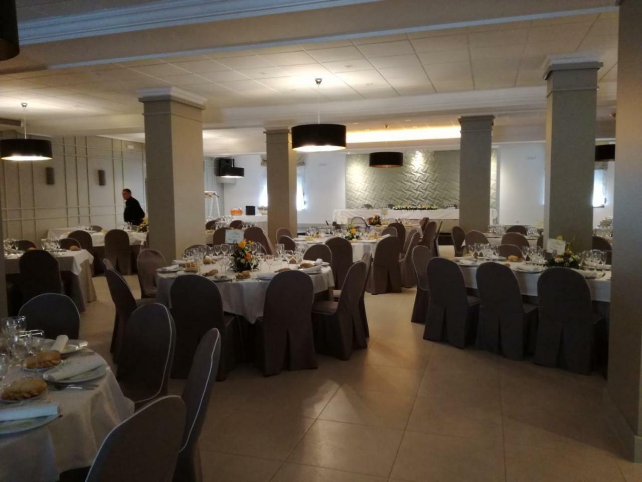 Hostal El Sevillano Rus Zewnętrze zdjęcie