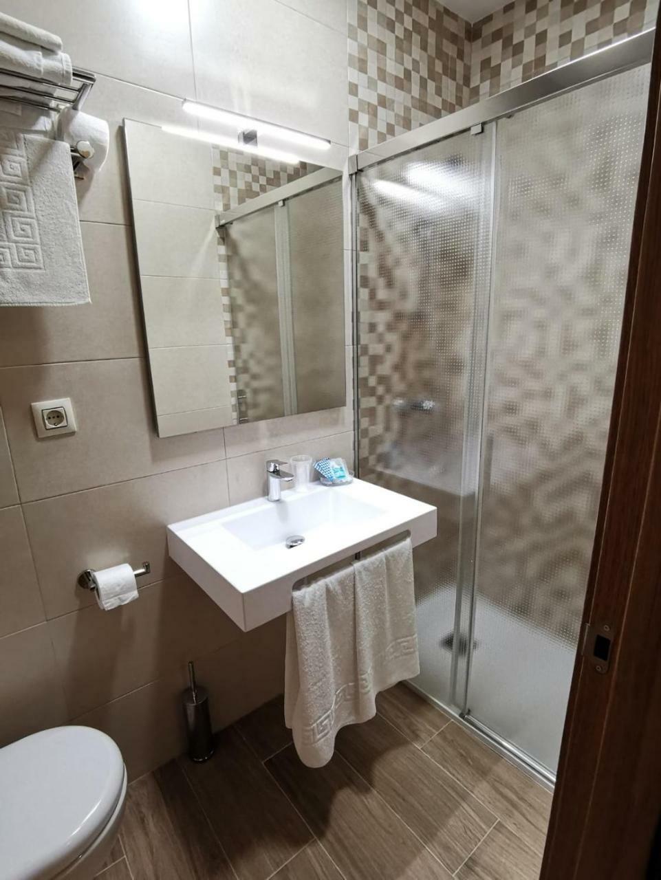Hostal El Sevillano Rus Zewnętrze zdjęcie